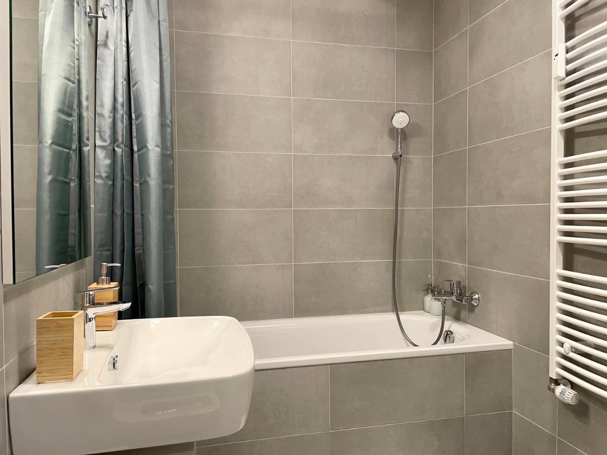 Central Stay Bratysława Zewnętrze zdjęcie